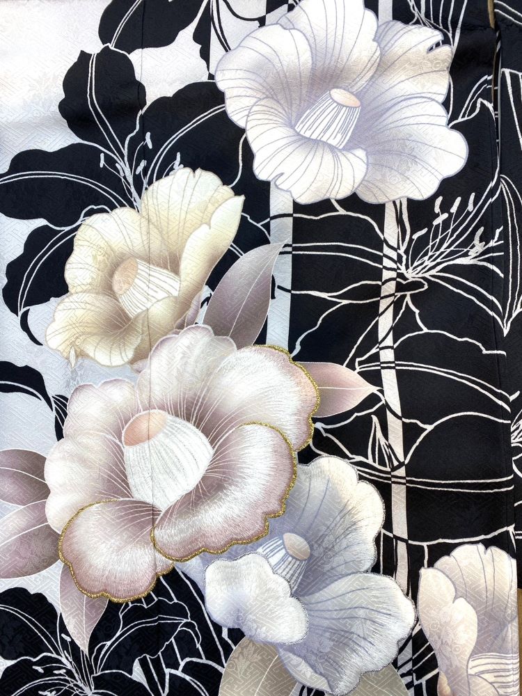 ファーストコレクション本庄早稲田店グレー地振袖椿柄