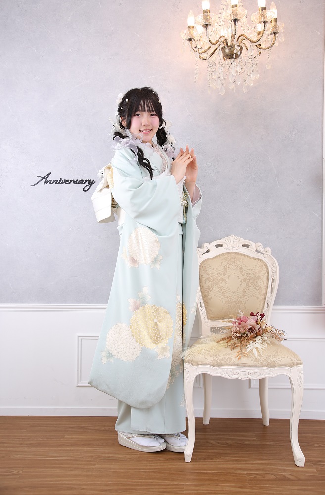 くすみブルーの振袖