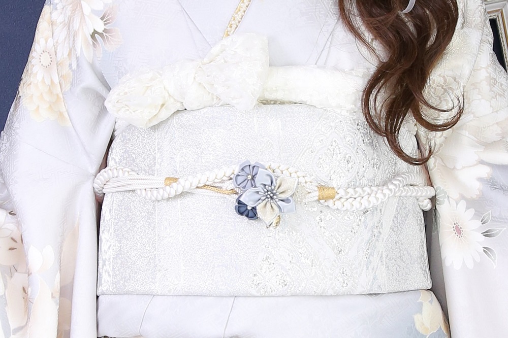 振袖の帯締めのリボン結び