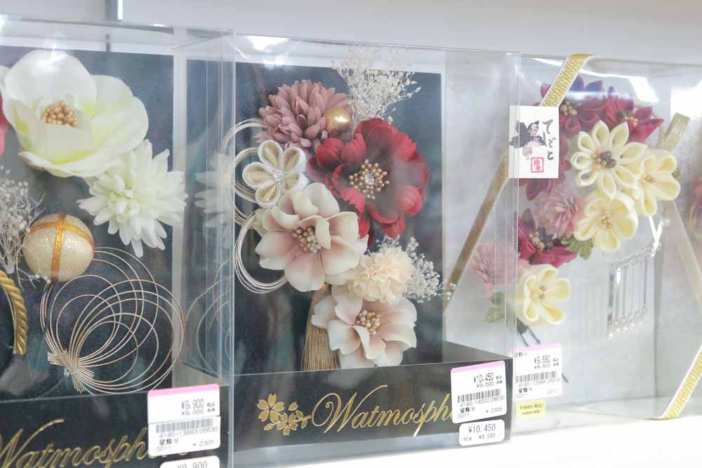 こっくりとした色の振袖髪飾り