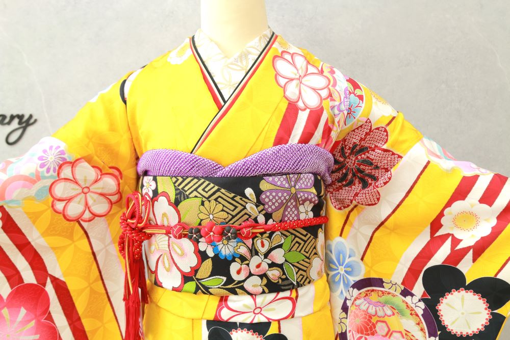 黄色レトロモダン振袖