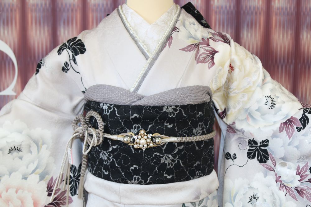 くすみピンクの振袖コーディネート実例