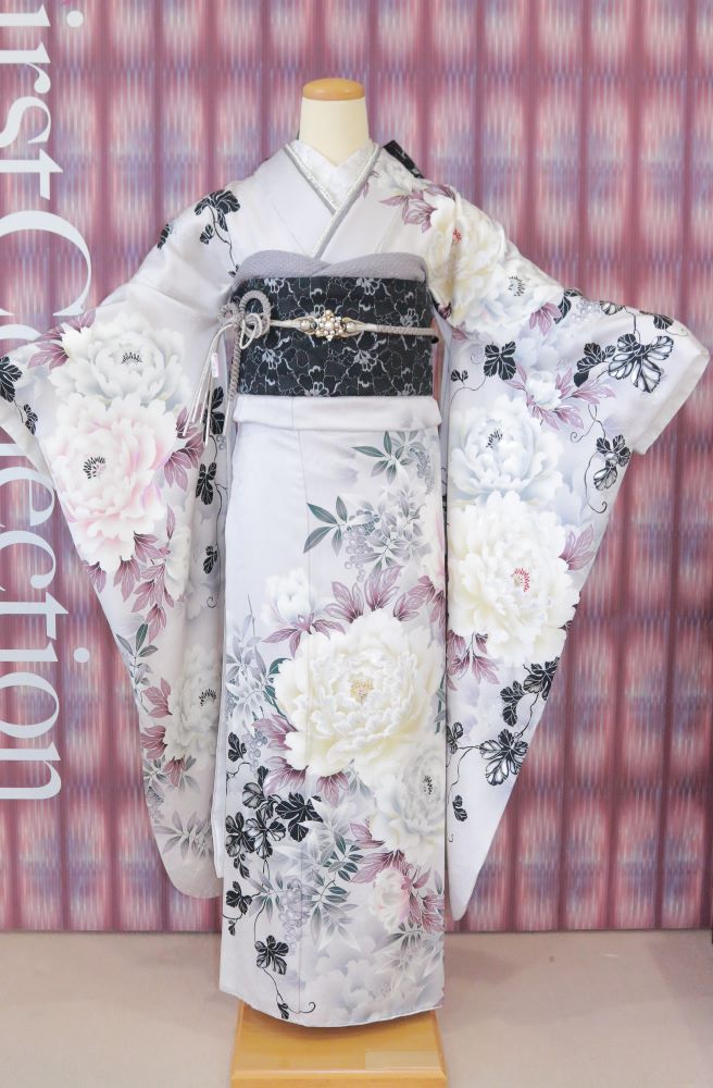 くすみピンク振袖